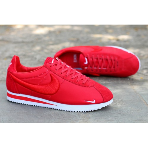 chaussure nike rouge femme