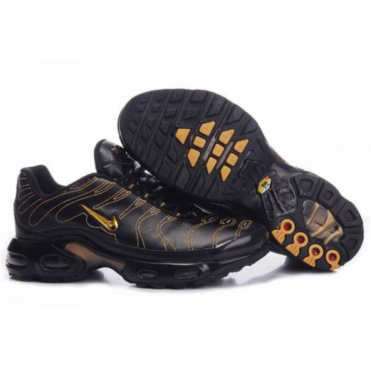 nike tn camouflage footlocker